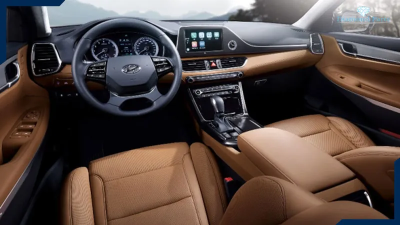 نمای داخل کابین آزرا گرنجور.