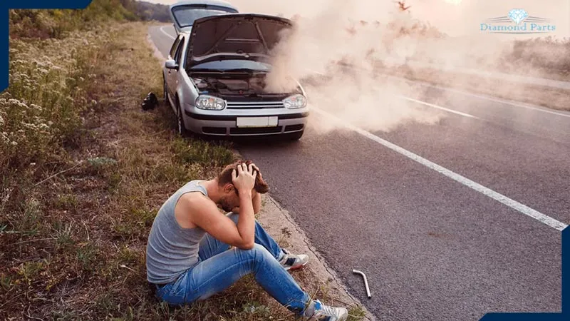 عکس از شخصی ناراحت از به جوش آمدن خودرو اش